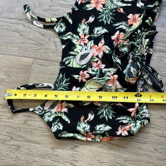 H&M Divided Women’s Black Floral Tie-Hem Jersey Camisole Top Size Small - Picture 7 of 7